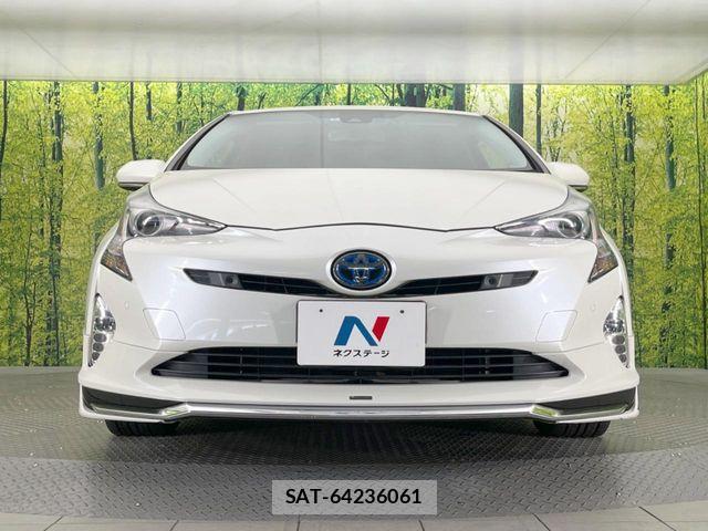 Toyota PRIUS 2016-02 6911234-13
