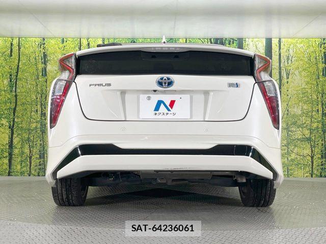 Toyota PRIUS 2016-02 6911234-14