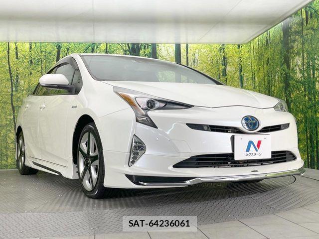 Toyota PRIUS 2016-02 6911234-15