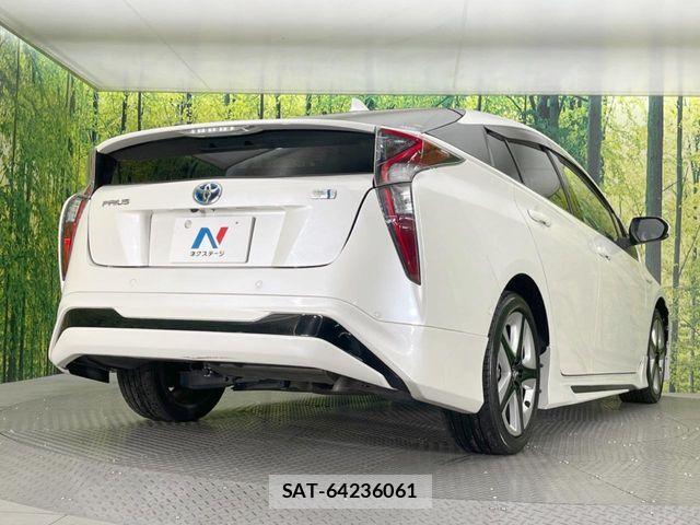 Toyota PRIUS 2016-02 6911234-16