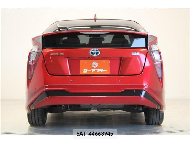 Toyota PRIUS 2016-11 6911291-10