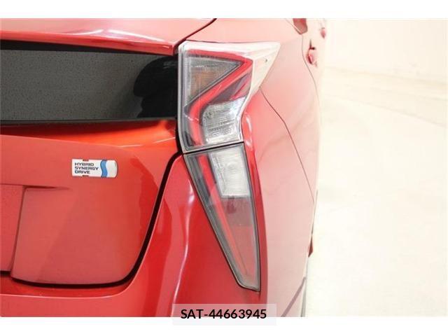 Toyota PRIUS 2016-11 6911291-17