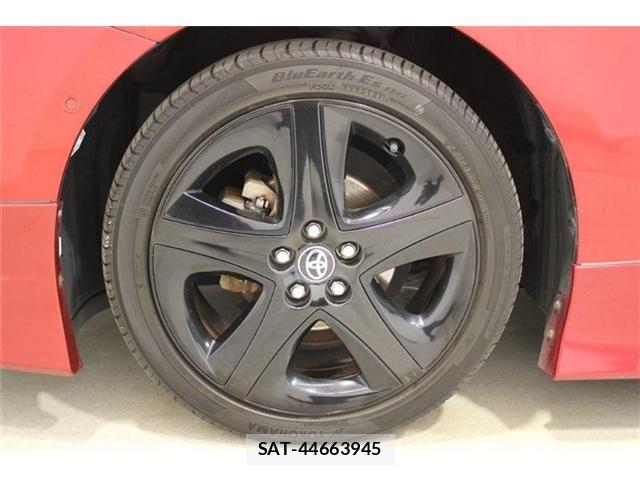 Toyota PRIUS 2016-11 6911291-24