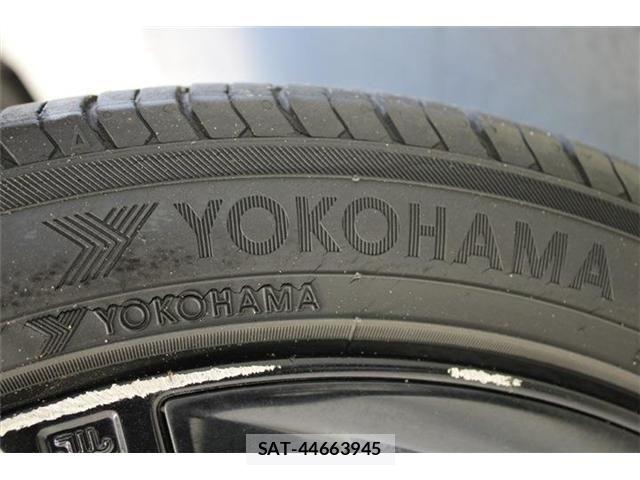Toyota PRIUS 2016-11 6911291-25