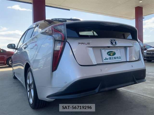 Toyota PRIUS 2017-03 6911245-10