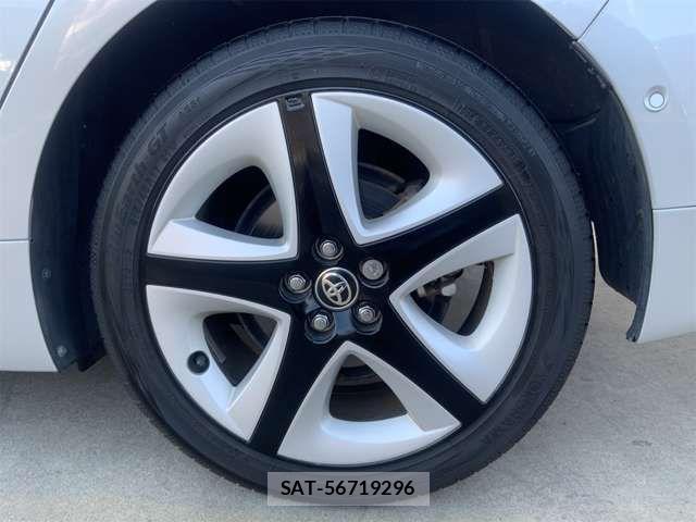 Toyota PRIUS 2017-03 6911245-13