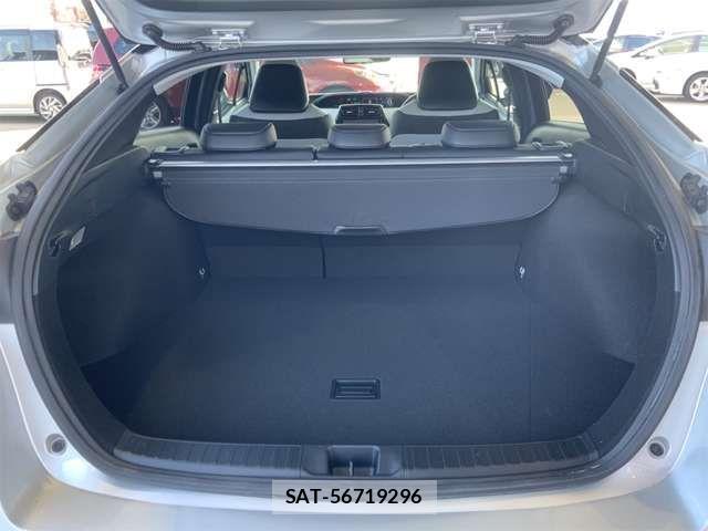 Toyota PRIUS 2017-03 6911245-15