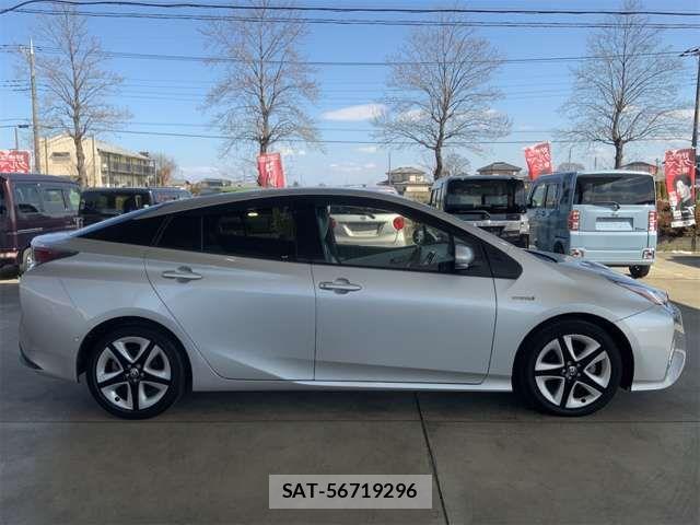 Toyota PRIUS 2017-03 6911245-7