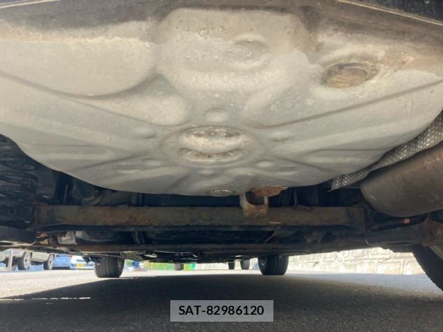 Toyota PRIUS 2010-05 6911379-11
