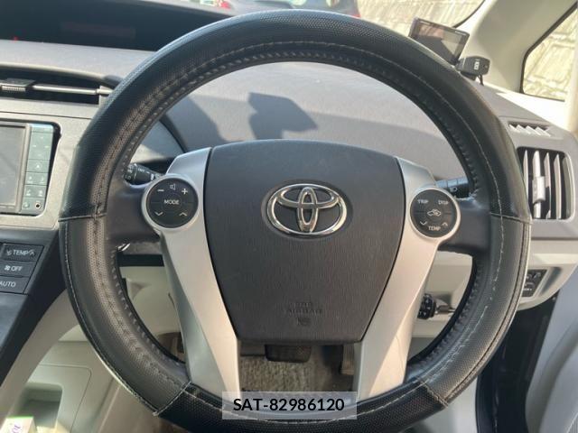 Toyota PRIUS 2010-05 6911379-22