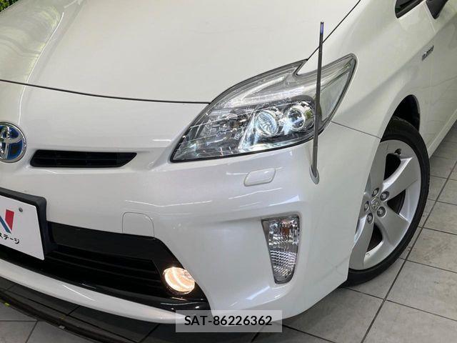 Toyota PRIUS 2014-01 6997293-11
