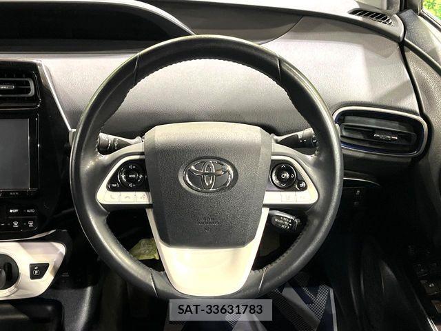 Toyota PRIUS 2016-12 6997284-11