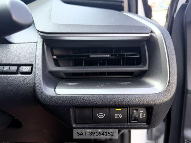 Toyota PRIUS 2023-04 6997220-18