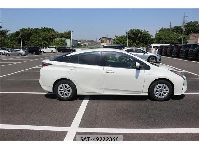 Toyota PRIUS 2018-04 6997301-9