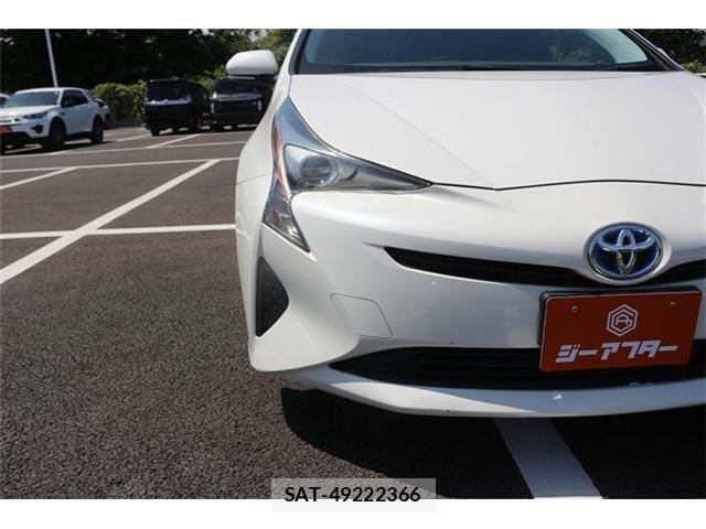 Toyota PRIUS 2018-04 6997301-17
