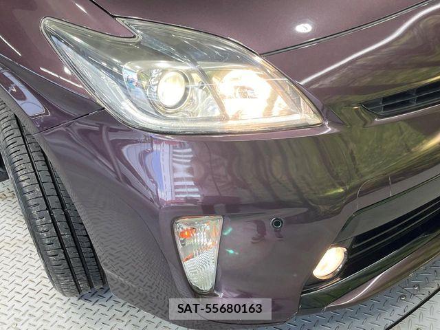 Toyota PRIUS 2015-09 6997325-11
