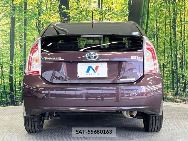 Toyota PRIUS 2015-09 6997325-14