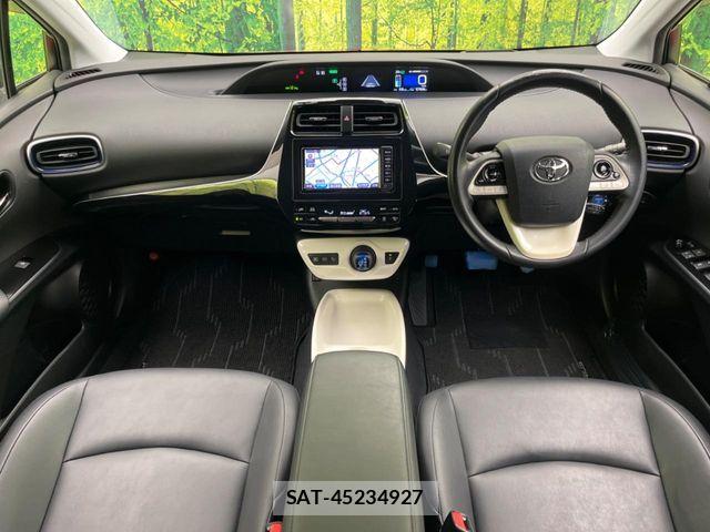 Toyota PRIUS 2018-10 6997285-1