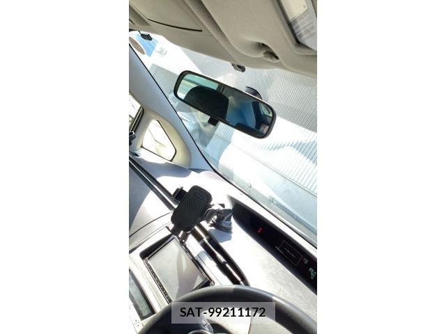 Toyota PRIUS 2012-06 6997364-10