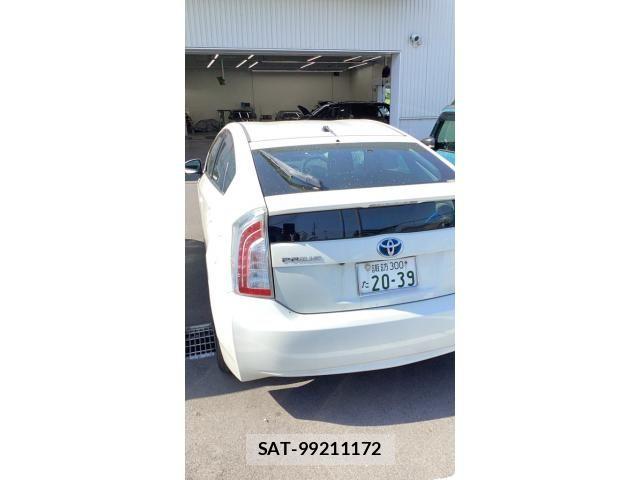 Toyota PRIUS 2012-06 6997364-1