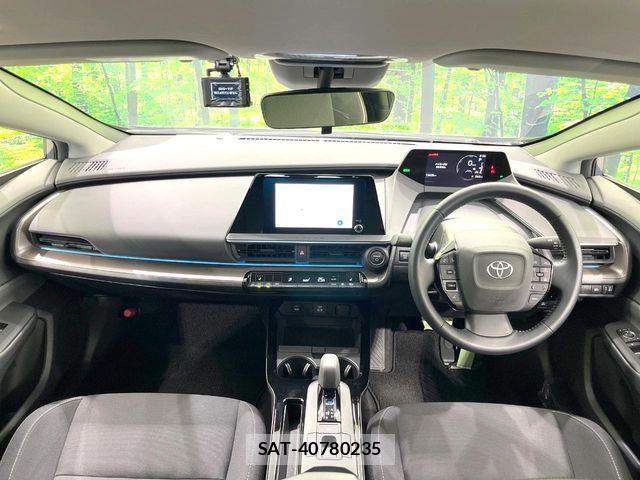 Toyota PRIUS 2023-04 6997251-1