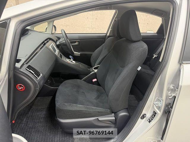 Toyota PRIUS 2013-05 6997311-9