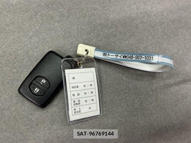 Toyota PRIUS 2013-05 6997311-18