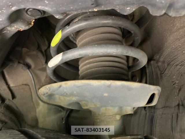 Toyota PRIUS 2017-07 6997273-19