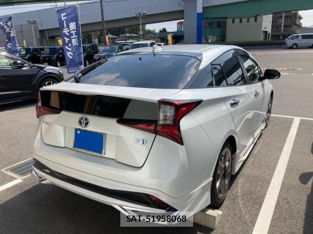 Toyota PRIUS 2022-03 6997247-3