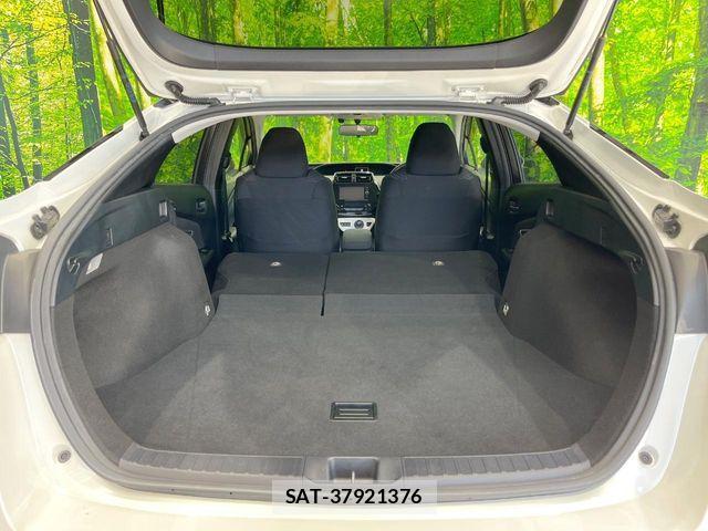 Toyota PRIUS 2017-08 6997282-9