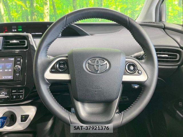 Toyota PRIUS 2017-08 6997282-10