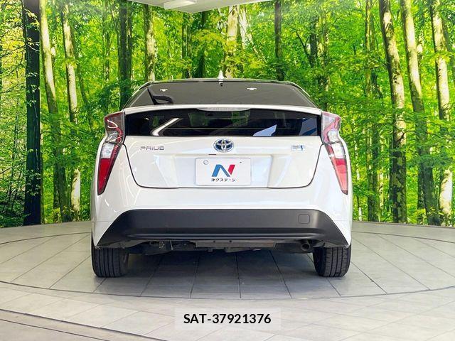 Toyota PRIUS 2017-08 6997282-14