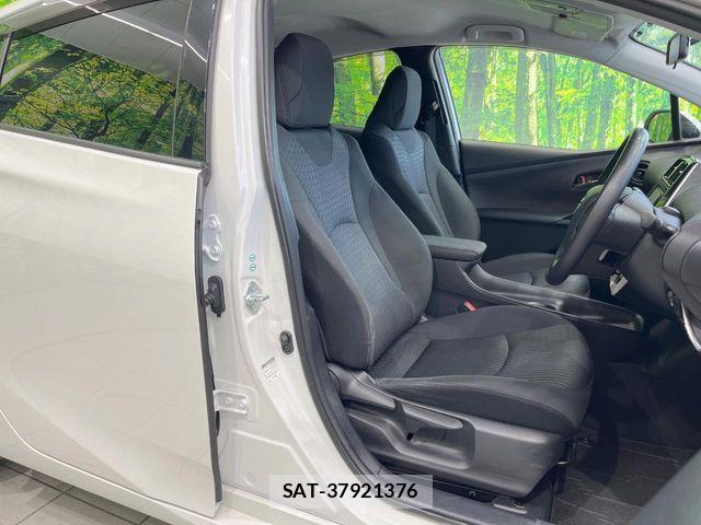 Toyota PRIUS 2017-08 6997282-7