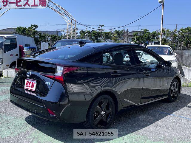 Toyota PRIUS 2022-11 6997219-2