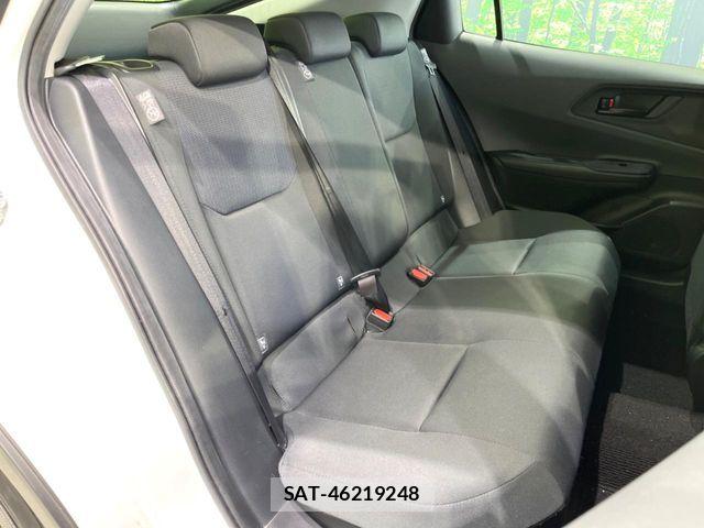 Toyota PRIUS 2024-04 6997221-8