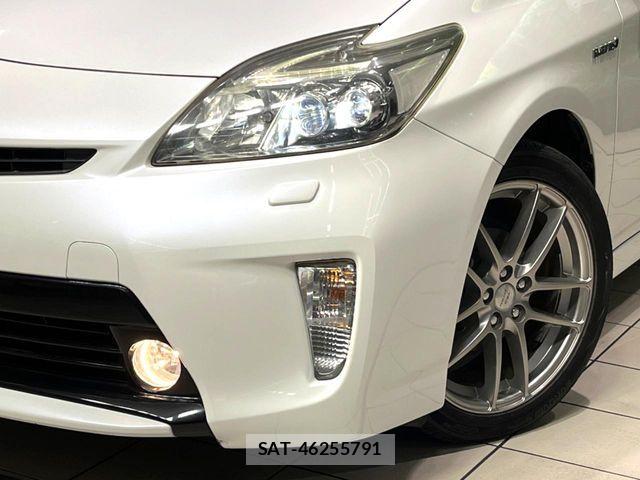 Toyota PRIUS 2013-04 6997297-11
