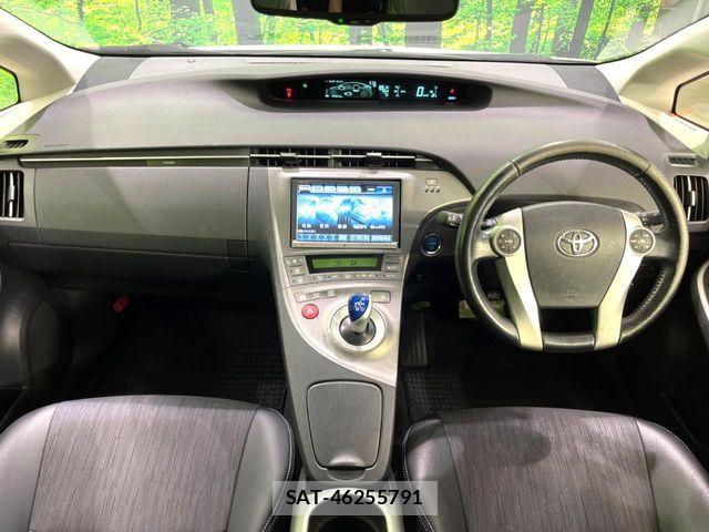 Toyota PRIUS 2013-04 6997297-1