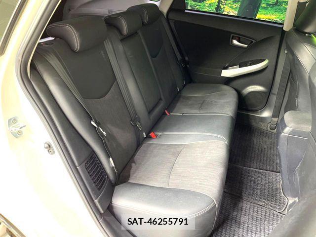 Toyota PRIUS 2013-04 6997297-7