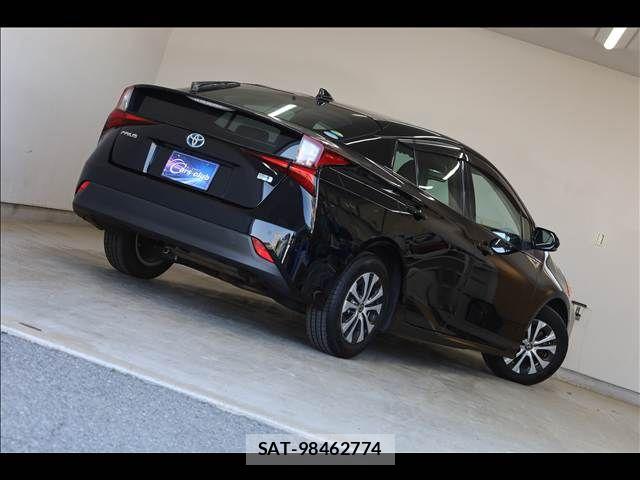 Toyota PRIUS 2020-10 7021274-11