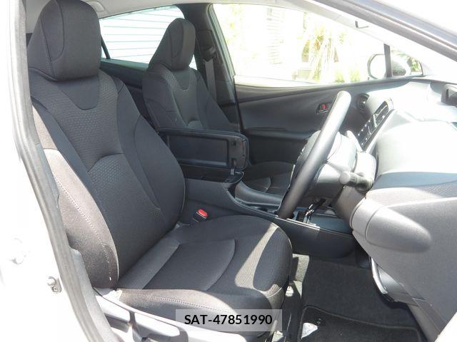 Toyota PRIUS 2023-03 7021260-17