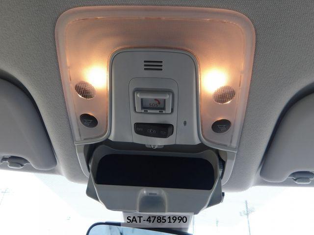Toyota PRIUS 2023-03 7021260-21