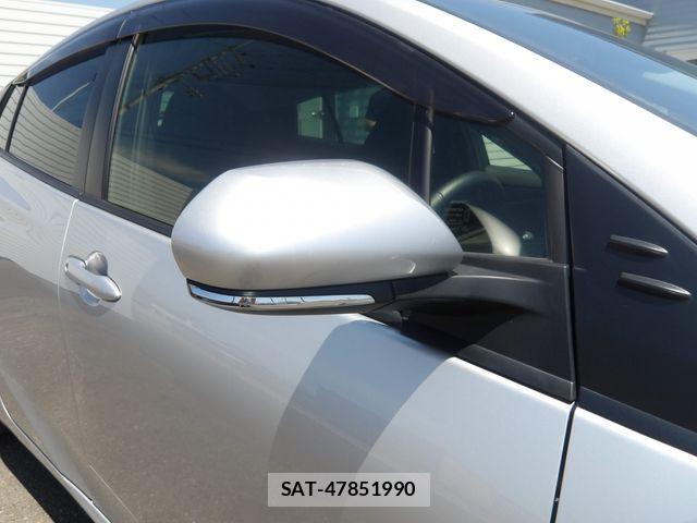 Toyota PRIUS 2023-03 7021260-25
