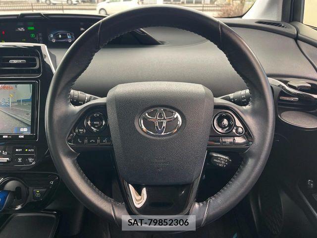 Toyota PRIUS 2019-04 7021257-11