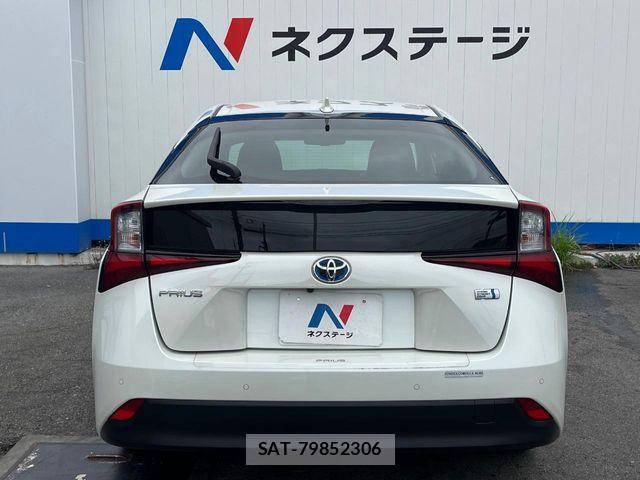 Toyota PRIUS 2019-04 7021257-15