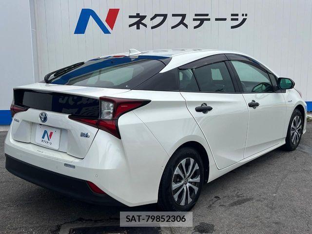 Toyota PRIUS 2019-04 7021257-17