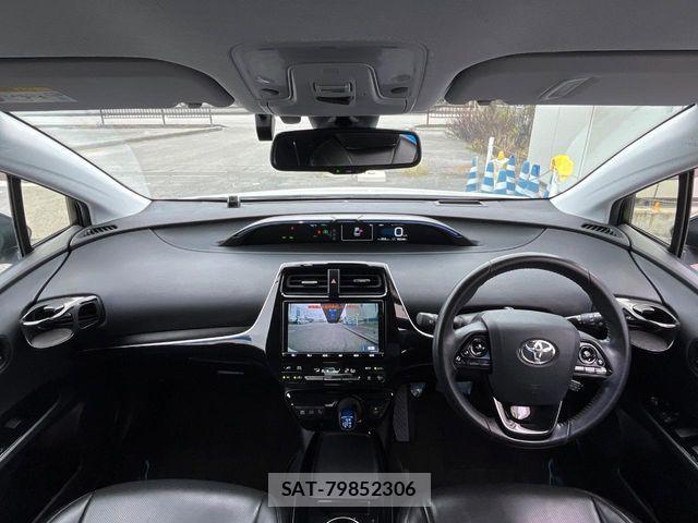 Toyota PRIUS 2019-04 7021257-1