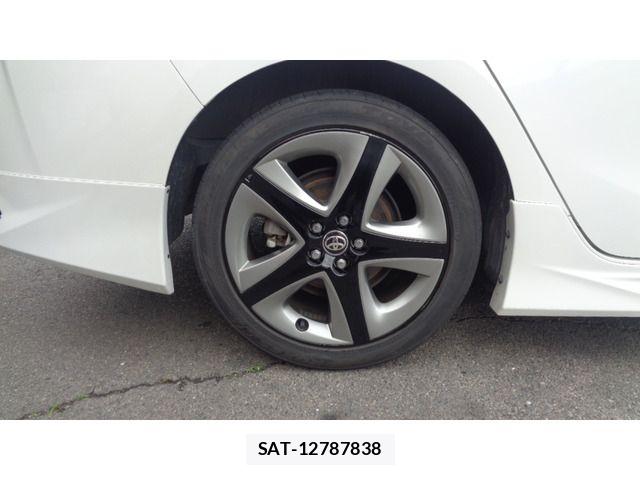 Toyota PRIUS 2019-10 7021271-16