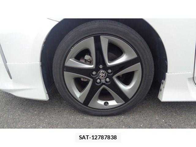 Toyota PRIUS 2019-10 7021271-18
