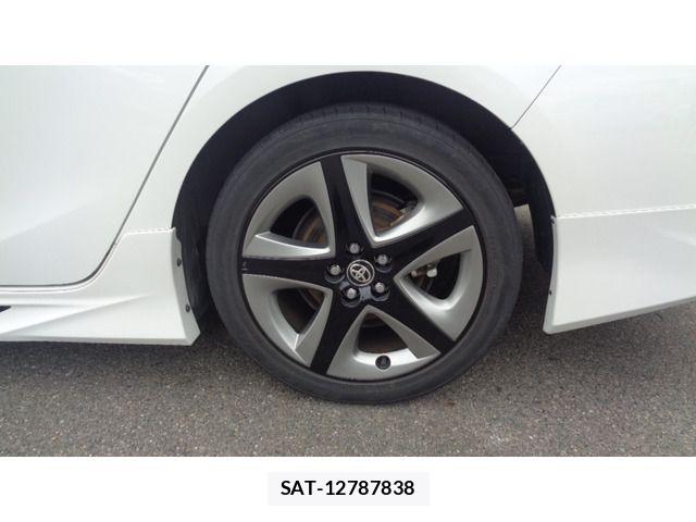 Toyota PRIUS 2019-10 7021271-19