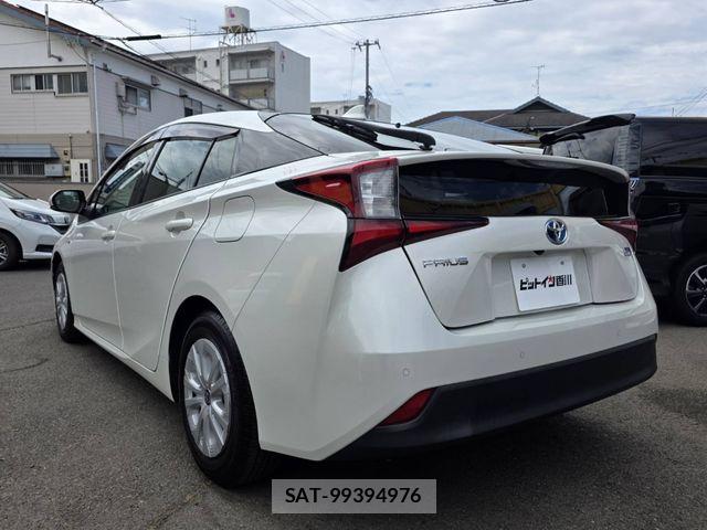 Toyota PRIUS 2019-05 7021270-6